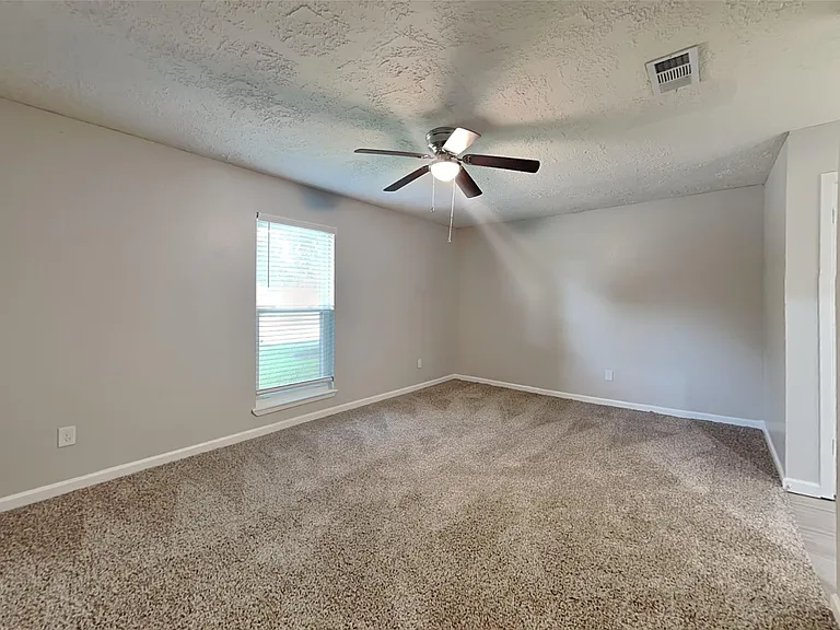 14227 Bella Dr — Photo 10