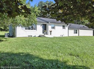 5561 Delmas Rd, Clarkston, MI 48348