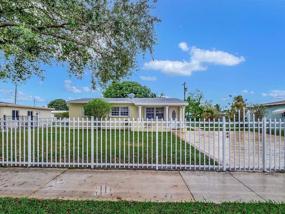 1st image of 17620 NW 32nd Avenue