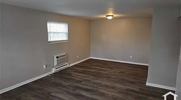 3 bed, $1,395 — Photo 3