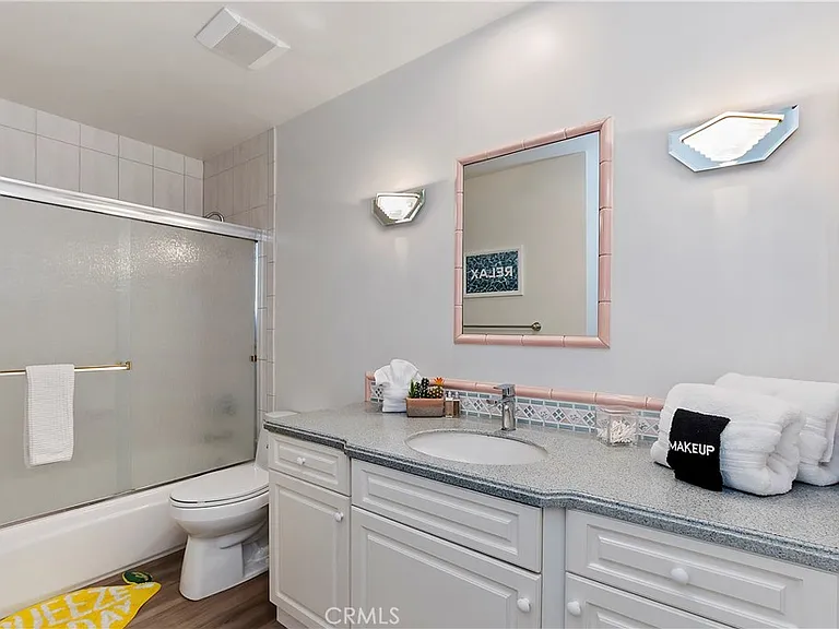 8 Valencia Dr — Photo 9