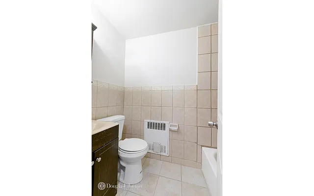 Rented by Douglas Elliman | media 4