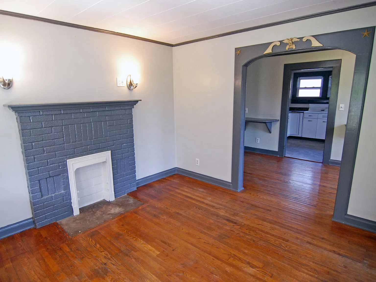 2 bed, 1000 sqft, $1,350 — Photo 3