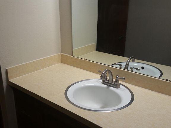 5th image of 1103 NW 40th St