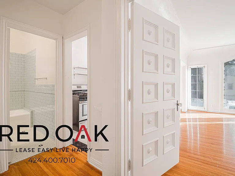 180 S Sycamore Ave #104 — Photo 8