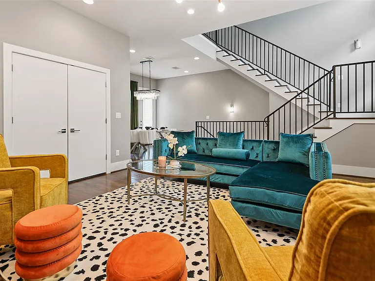 2105 Hadley St — Photo 24