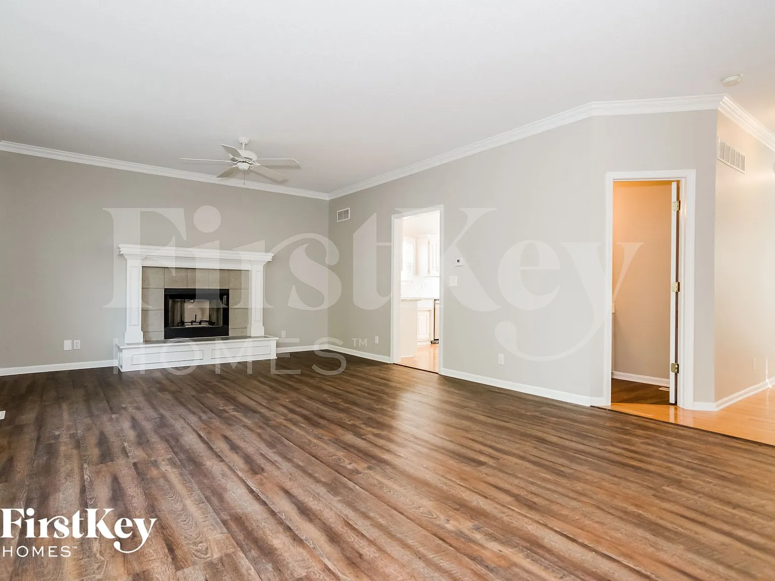 4 bed, 2.5 bath, 1820 sqft, $2,575 — Photo 4