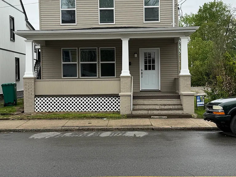 121 N 9th St — Photo 2