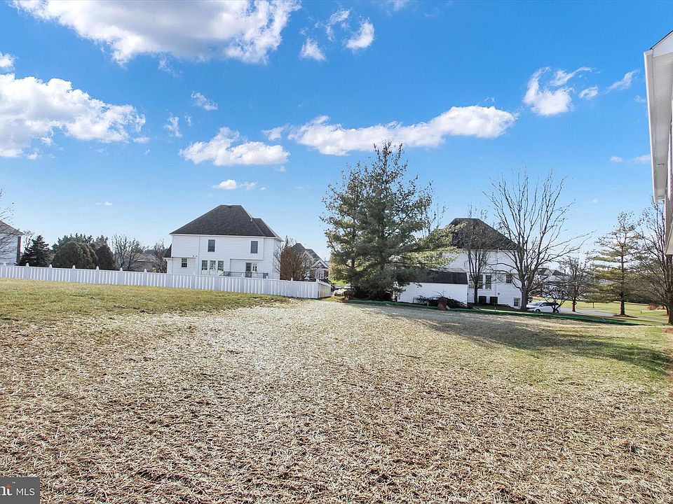 2421 Pikeside Dr, Greencastle, PA 17225 Zillow