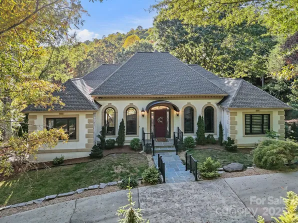 31 S Ridge Dr, Hendersonville, NC 28739