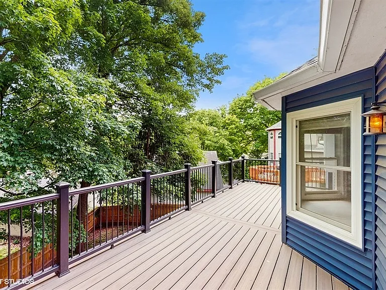 137 Forest Ave — Photo 4