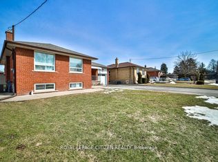 34 Belleglade Ct, Toronto, ON M9M 2W4