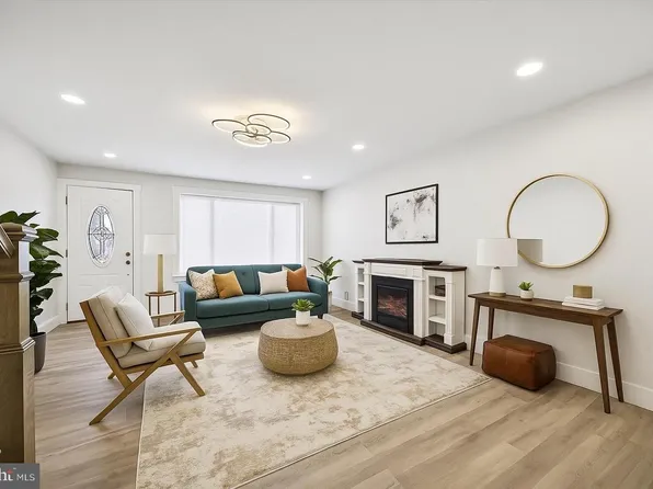 926 Winton St, Philadelphia, PA 19148