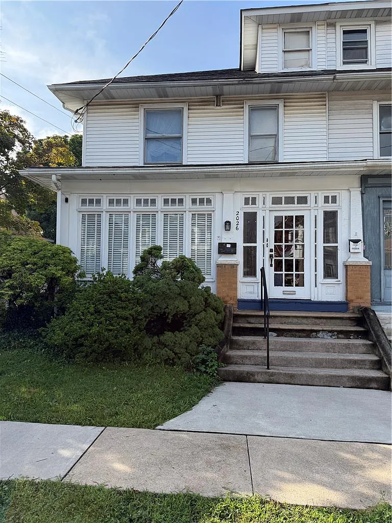 1 bed, 1.0 bath, 757 sqft, $1,590 — Photo 2