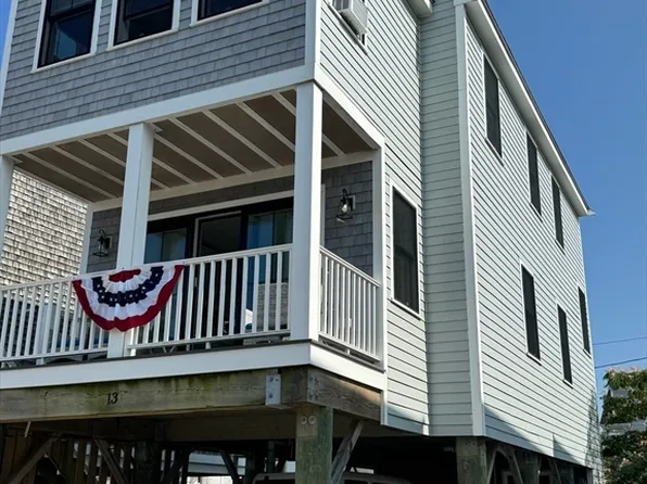 13 Lewis Ct, Duxbury, MA 02332