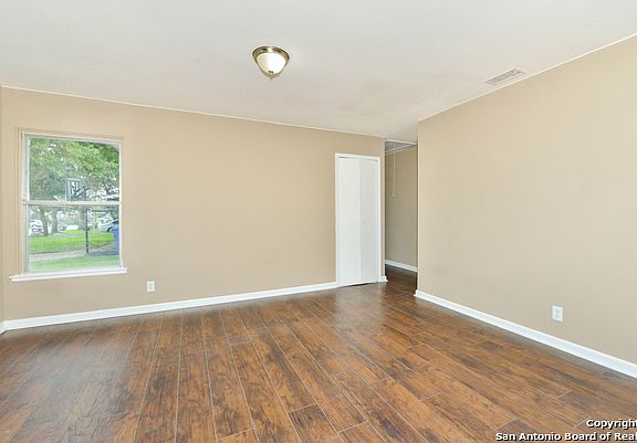 5th image of 1614 Arroya Vista Dr