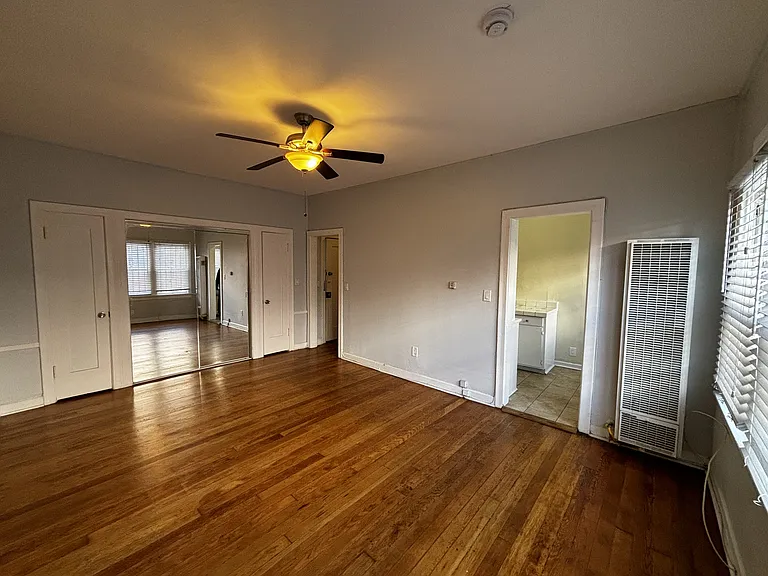 1805 N Kingsley Dr — Photo 8