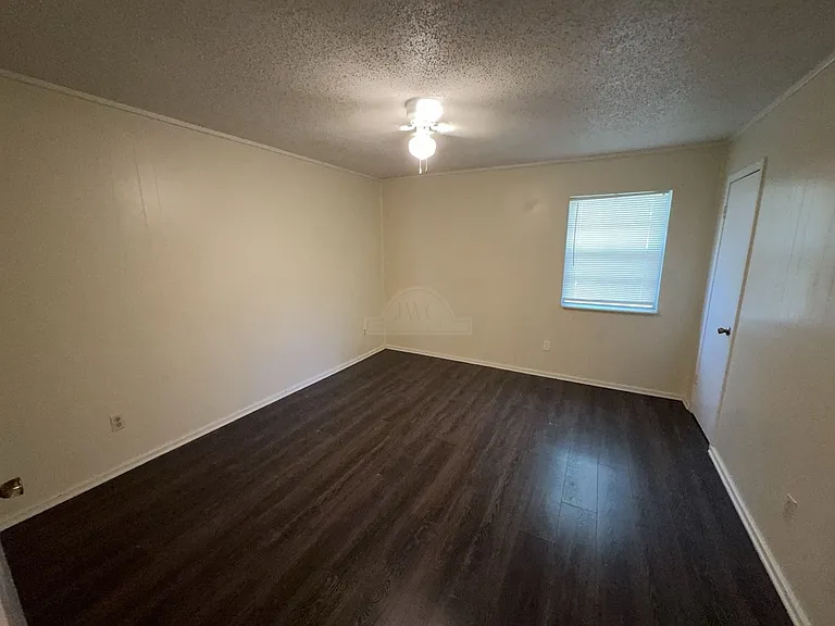 106 W Hoover St, Killeen — Photo 9