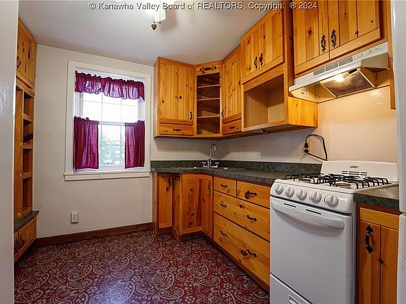 3rd image of 371 Kenna Drive