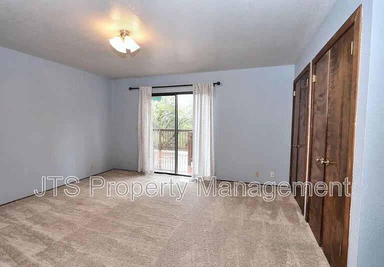 2812 Centennial Ct — Photo 39