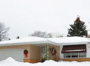 7001 N 98th St, Milwaukee, WI 53224