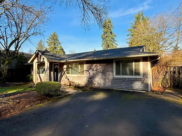 18021 Tualata Ave — Photo 4