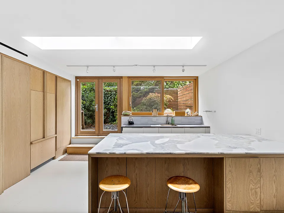 44 Sharon St #1