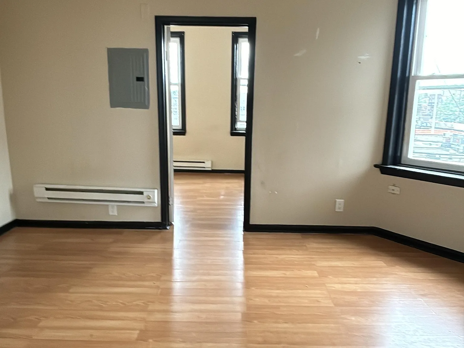 1 bed, 650 sqft, $1,700 — Photo 3