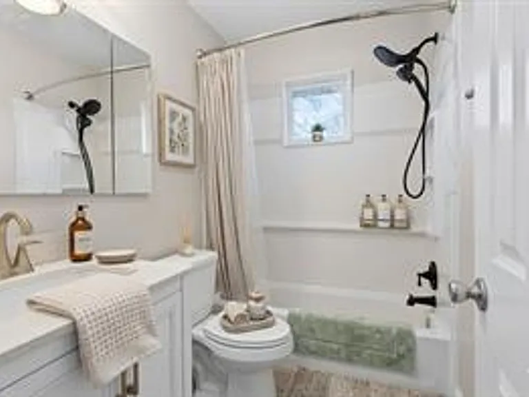 803 Townsend Ct — Photo 11