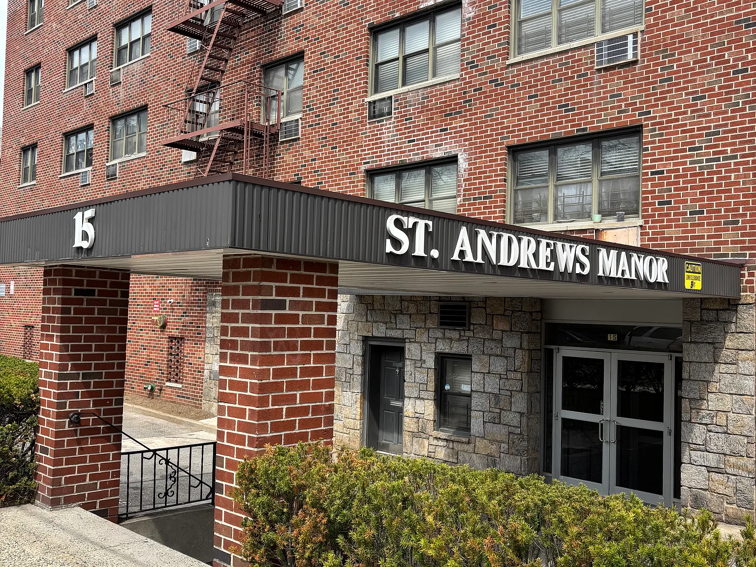St Andrews Manor — Photo 1