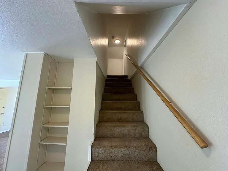 2804 McLeod Rd — Photo 8