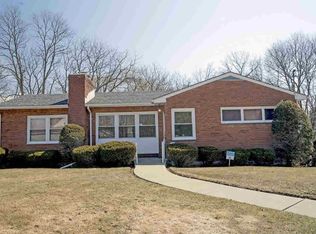 60 Ray Blvd, Poughkeepsie, NY 12603