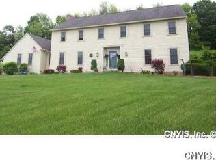 7576 Firebird Ln, Manlius, NY 13104