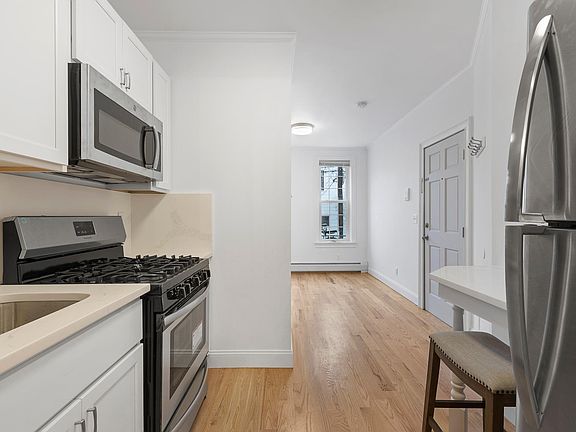 4th image of 289 New York Ave APT 1