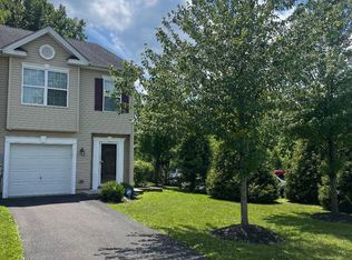 738 Trout Creek Ln, Allentown, PA 18103