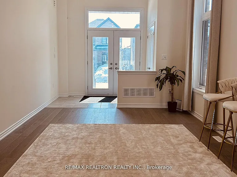 1136 Wilmington Ave — Photo 9