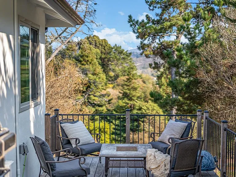 4170 Marguerita Way — Photo 10