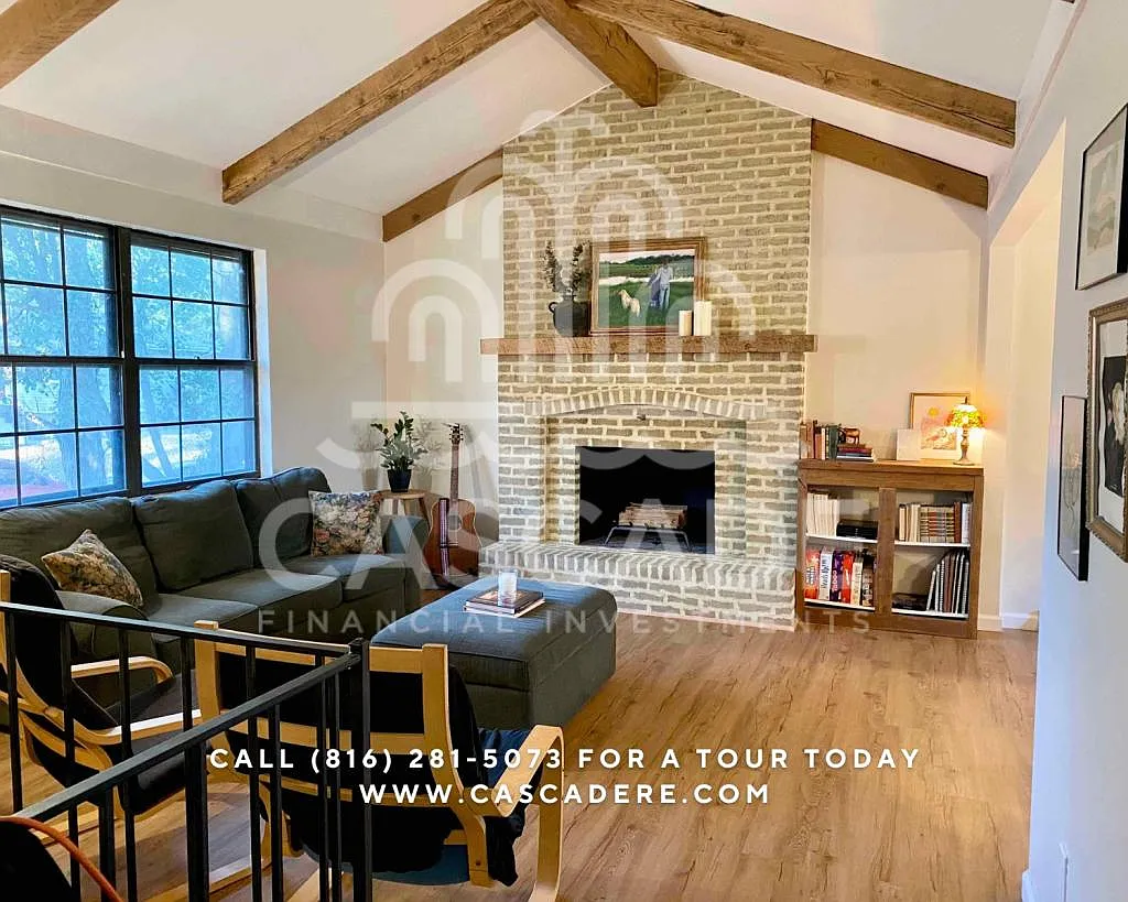 1925 SE Flagstone Ct — Photo 1
