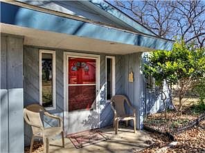 1st image of 421 E Briarway Dr