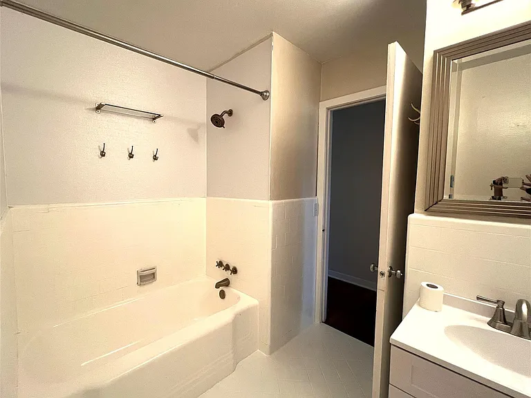 2206 Nancy Lou St — Photo 24