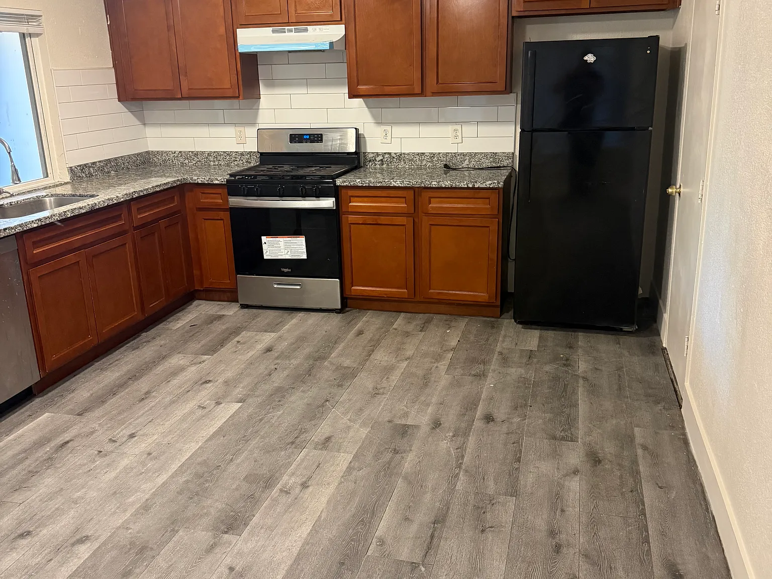 3 bed, 1123 sqft, $2,650 — Photo 4