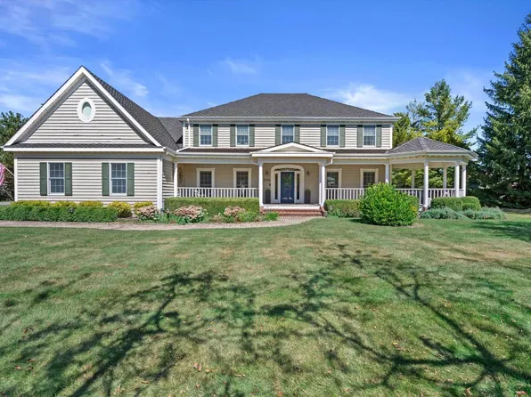 10704 North Torrey DRIVE, Mequon, WI 53092