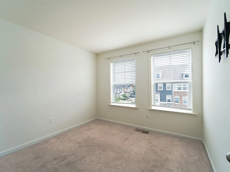 405 Ocracoke Way — Photo 33
