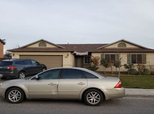 3280 N Carnegie Ave, Fresno, CA