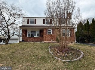 725 Springdell Rd, King Of Prussia, PA 19406