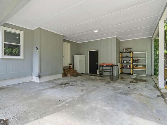 5th image of 641 Friar Tuck Ln