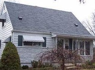 6490 Helen St, Garden City, MI