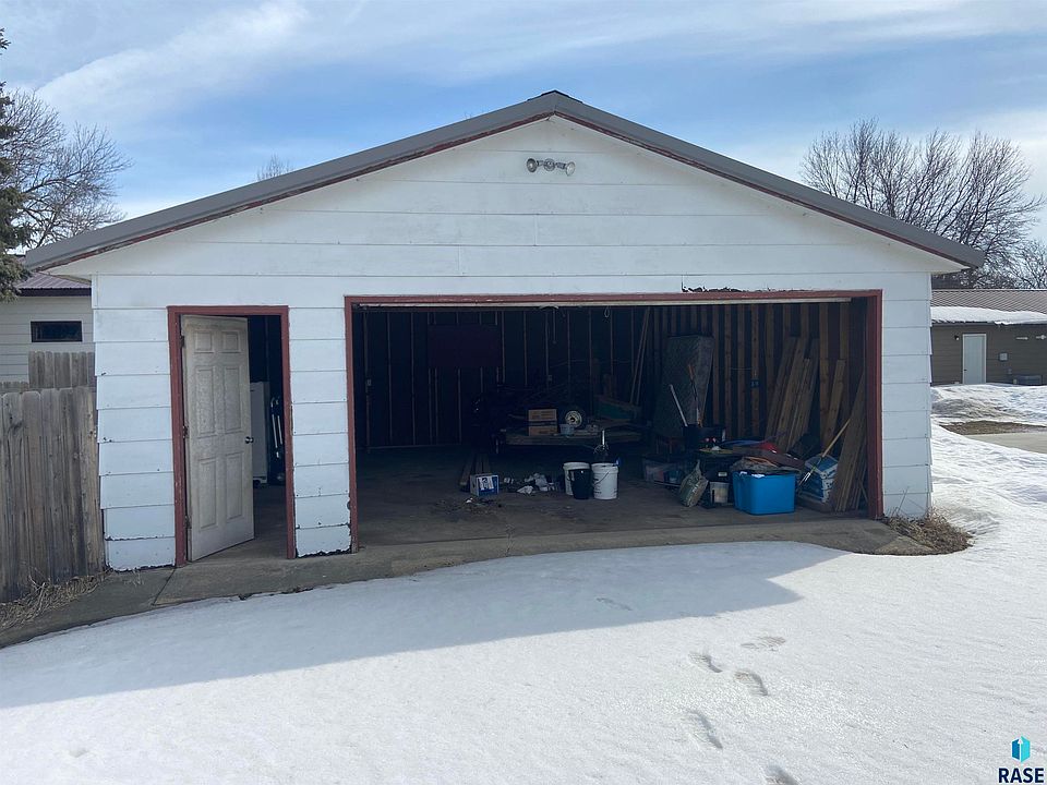220 N Kimball St, Canton, SD 57013 Zillow