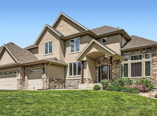 8064 Vagabond Ln N, Maple Grove, MN 55311
