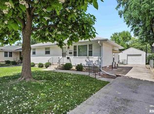 2717 Queensway Rd, Springfield, IL 62703